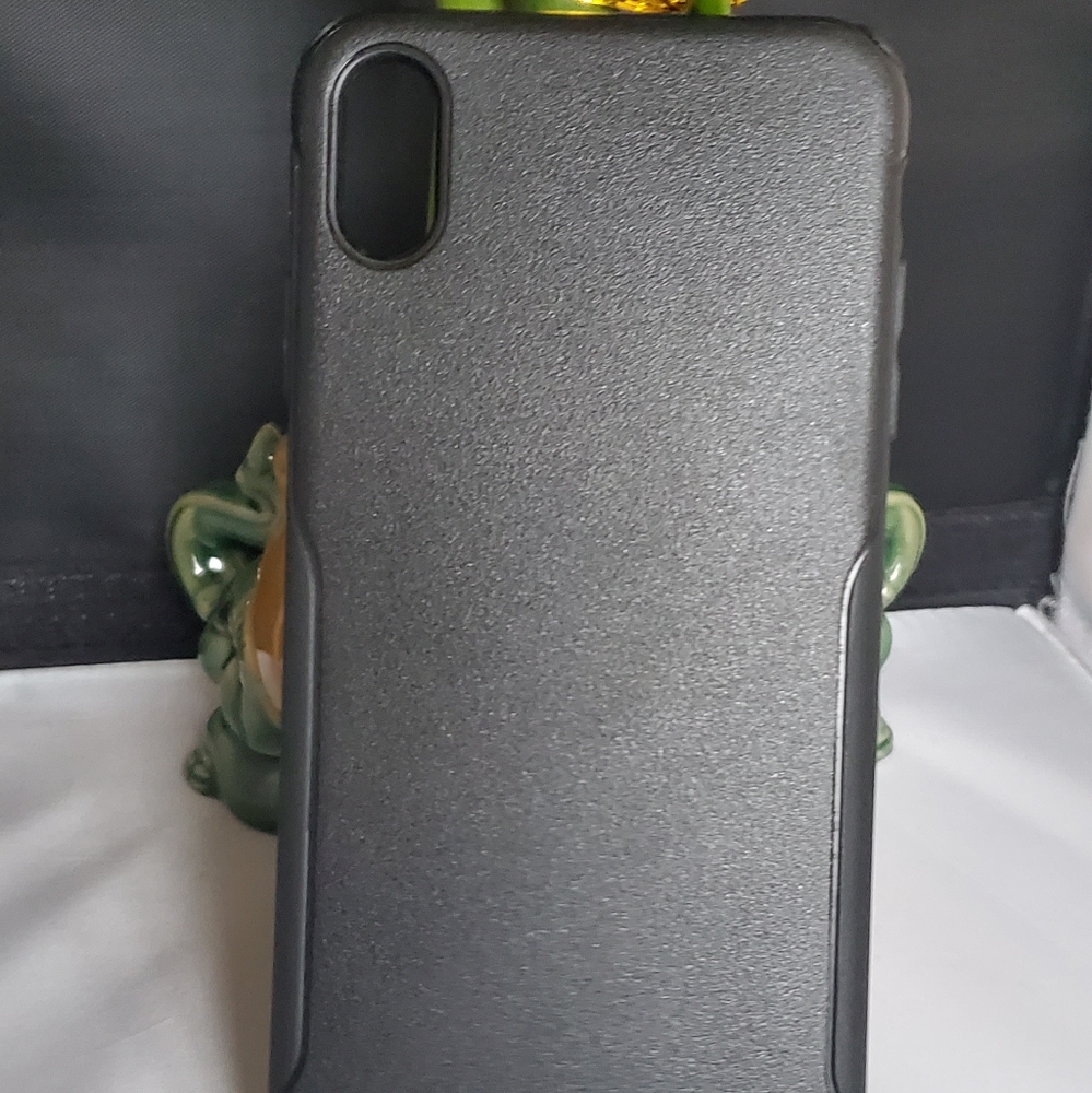 iPhone Xs Max Hard TPU case (Black)Premium Quality - Picture 3 of 4